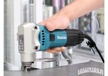 1.6mm Máy cắt tôn 380W Makita JS1602 1.6mm Máy cắt tôn 380W Makita JS1602