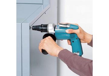 Máy bắn vít Makita 6802BV